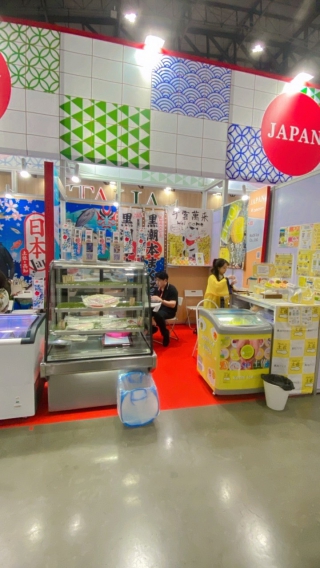 อาปาเช่ เดลี่คูล จำกัด | ผลงาน เช่าตู้แช่, เช่าตู้แช่ออกบูธ, เช่าตู้แช่เค้ก, เช่าตู้แช่แข็ง, เช่าตู้แช่ออกอีเวนท์