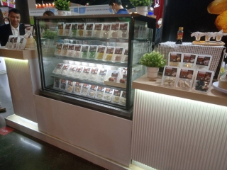 อาปาเช่ เดลี่คูล จำกัด | ผลงาน เช่าตู้แช่, เช่าตู้แช่ออกบูธ, เช่าตู้แช่เค้ก, เช่าตู้แช่แข็ง, เช่าตู้แช่ออกอีเวนท์